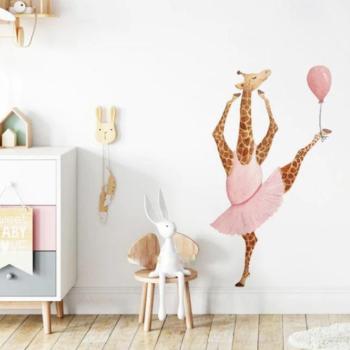 Aranyos falmatrica gyerekszobába balettező zsiráf kép