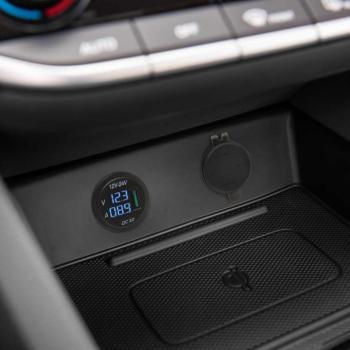 Szivargyújtó helyére beépíthető USB aljzat, LED feszültségkijelzéssel, kék - csavaros, 1 x USB kép